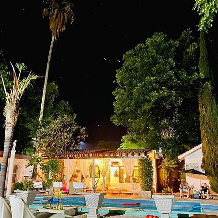 La Casita Inn Bustamante Exteriör bild