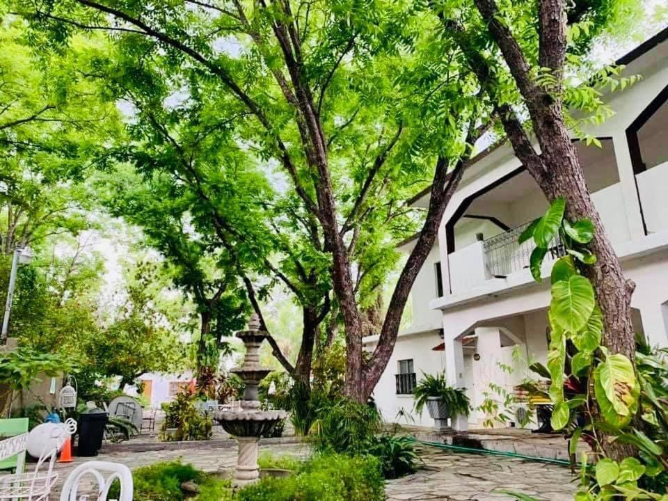 La Casita Inn Bustamante Exteriör bild