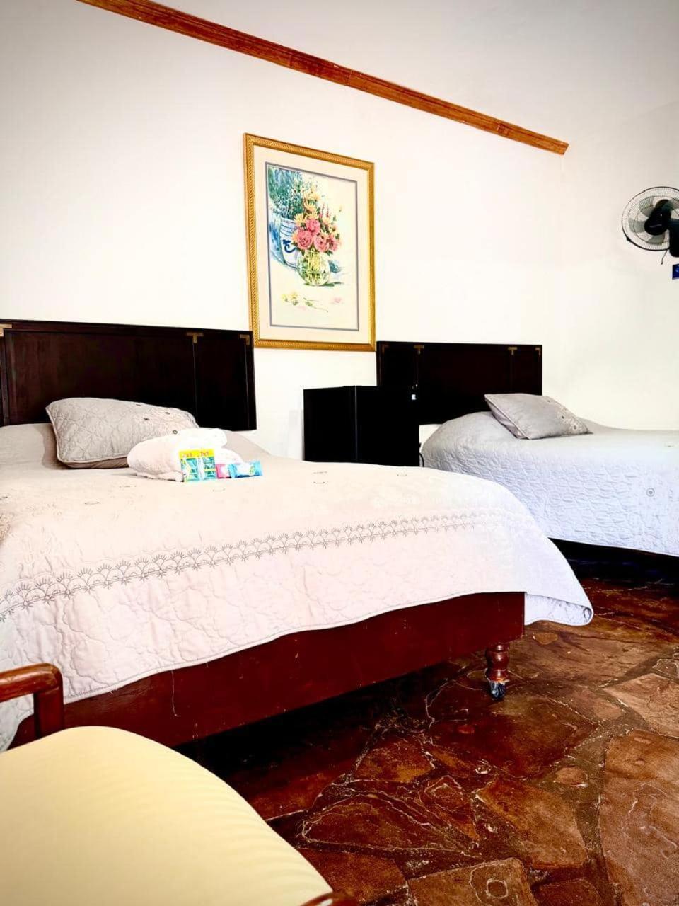 La Casita Inn Bustamante Exteriör bild