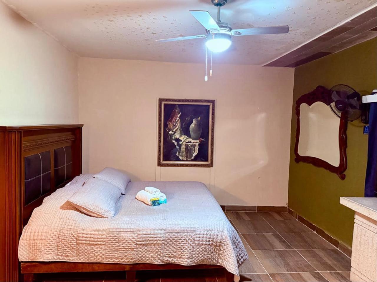 La Casita Inn Bustamante Exteriör bild