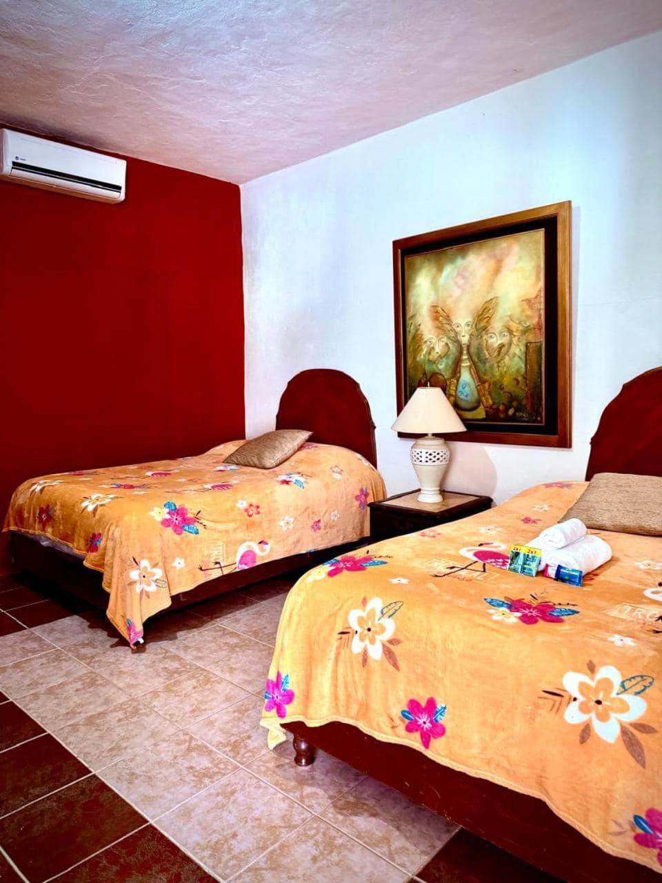 La Casita Inn Bustamante Exteriör bild