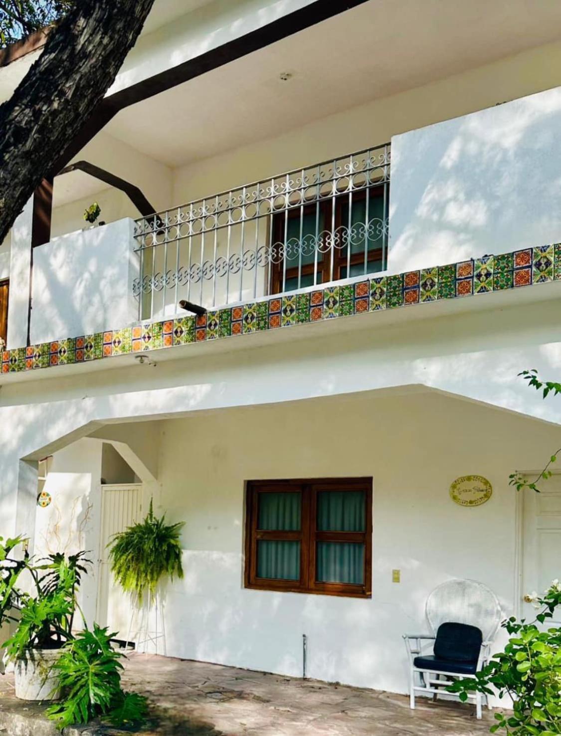 La Casita Inn Bustamante Exteriör bild