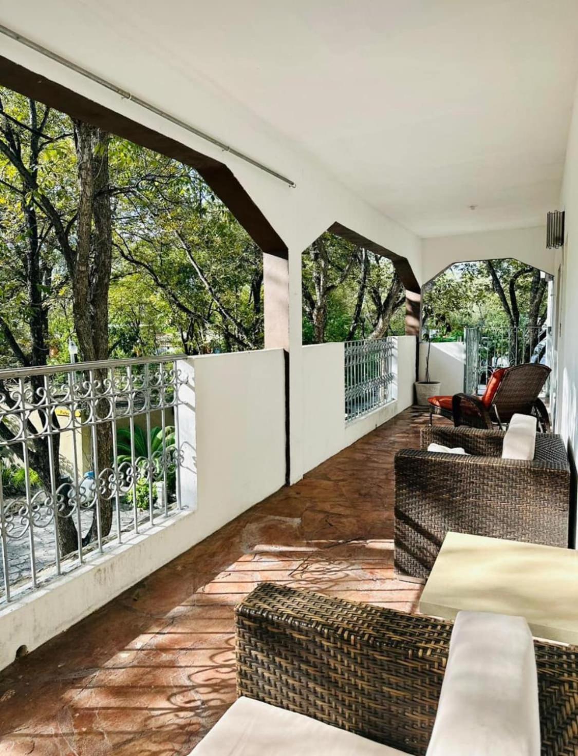 La Casita Inn Bustamante Exteriör bild
